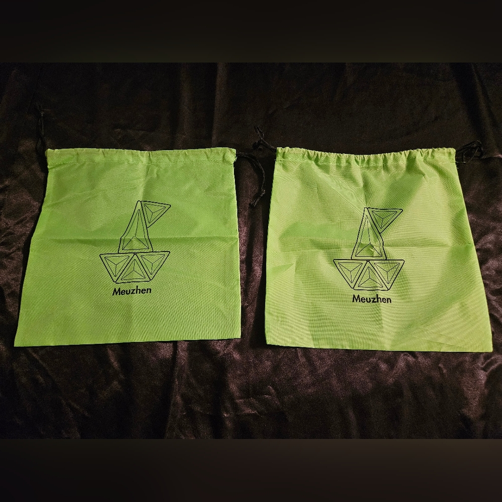 2 Meuzhen Green Drawstring Bags